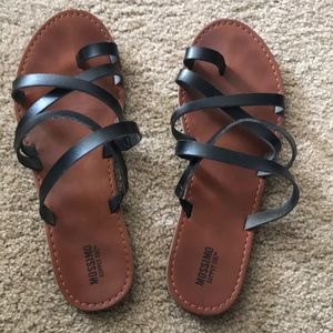 Mossimo black sandals. Excellent condition.